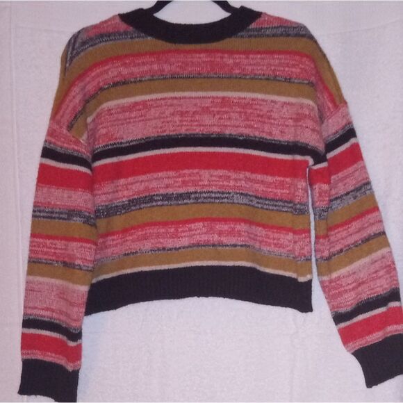 BP WOMEN'S SWEATER - Picture 2 of 5
